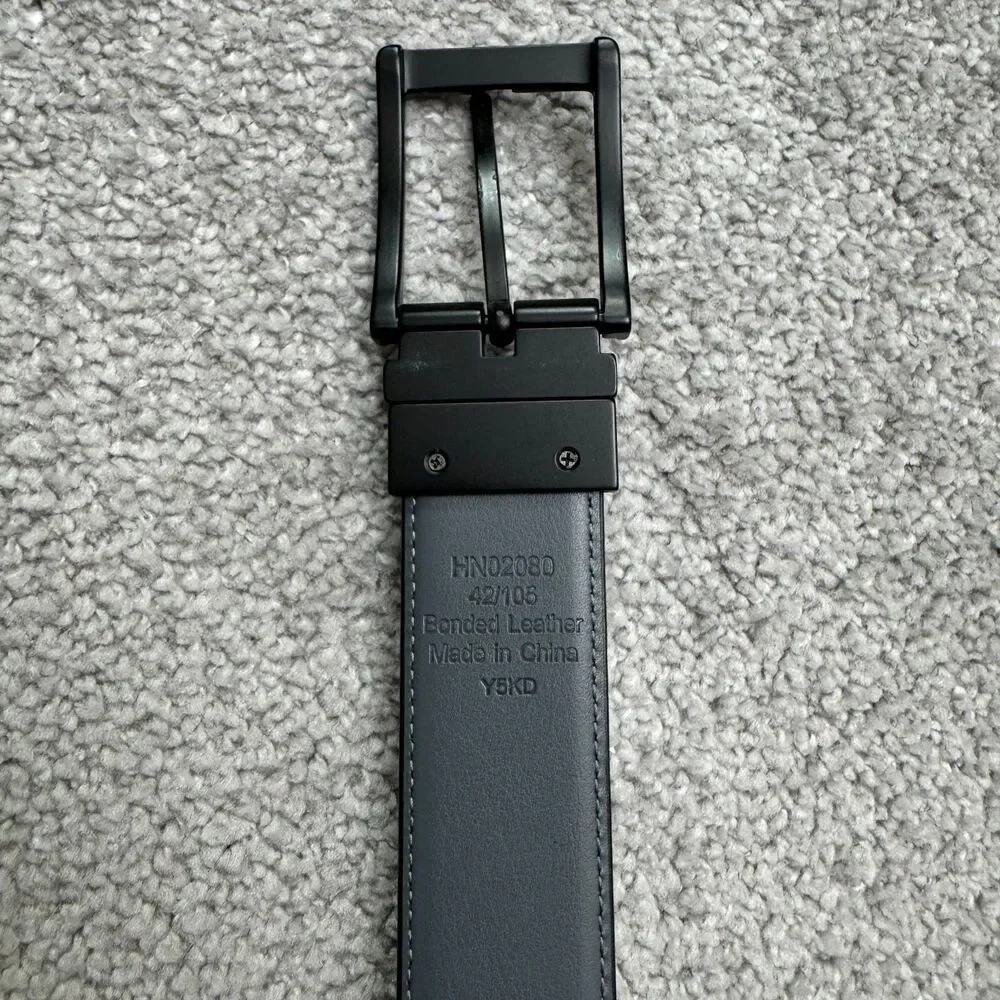 Penguin Bonded Leather Reversible Buckle Belt Mens 42/105 Black Matte Work NWOT